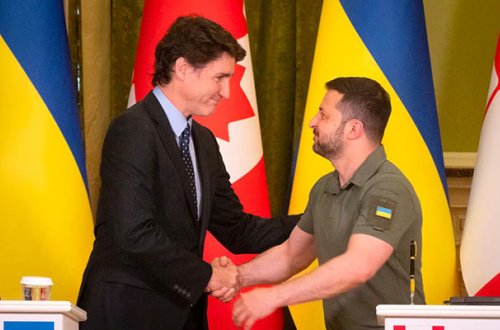 Zelenski Kanadaya gedir