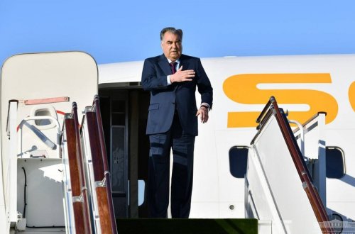 Президент Таджикистана посетит с визитом Азербайджан