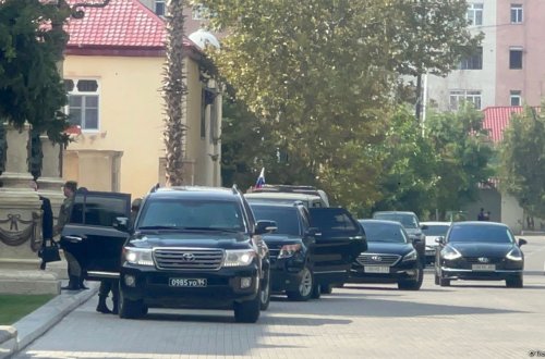 Qarabağ bölgəsinin erməni sakinlərinin nümayəndələri Yevlaxı tərk etdi (FOTO)