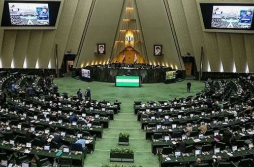 İran parlamenti “Hicab qanunu” layihəsinin pilot şəklində icrasına səs verdi - FOTO