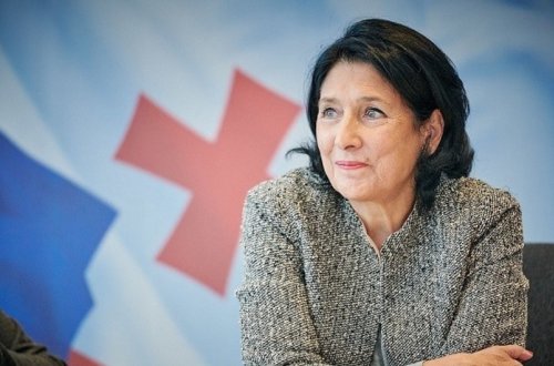 Gələn ay Gürcüstan Prezidentinin impiçmenti məsələsinə baxılacaq