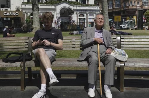 Araşdırma: Xərclərinin yüksək olması İngiltərədə erkən ölümə səbəb olur