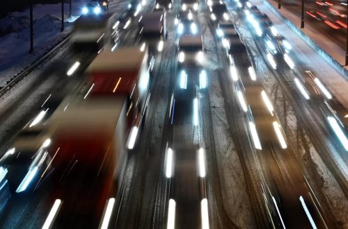 Rusiyada minik avtomobillərinin istehsalı iki dəfə artıb