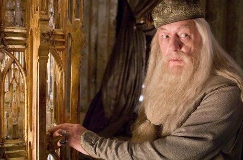 Harry Potter həvəskarları üçün üzücü xəbər:  Albus Dambldoru vəfat edib