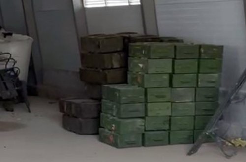 Qarabağ bölgəsindəki mülki obyektlərdə aşkarlanan külli miqdarda silah-sursat müsadirə edilib - VİDEO