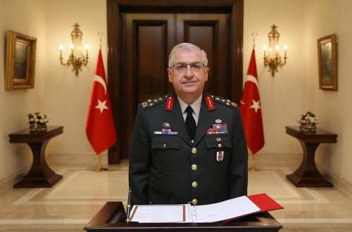 Türkiyənin müdafiə naziri Qənirə Paşayevanın vəfatı ilə bağlı başsağlığı verib