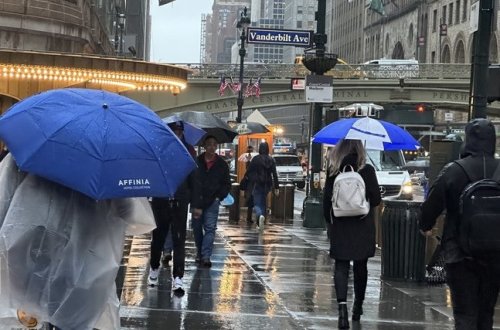 Nyu-Yorkda fövqəladə vəziyyət elan edilib, hava limanı bağlanıb