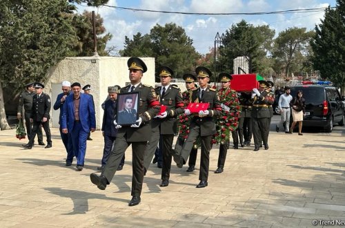 Milli Qəhrəman Riad Əhmədov İkinci Fəxri Xiyabanda dəfn olunub (FOTO) (YENİLƏNİB)