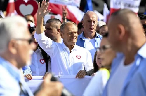 Polşada bir milyona yaxın insan hökuməti etiraz etdi