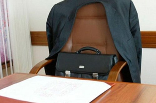 Azərbaycanda dekan rüşvətə görə tutuldu - cəzasını aldı