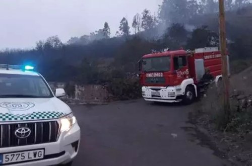 Kanar adalarında 3 min insan təxliyə edilib