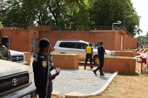 Fransa qoşunlarını Nigerdən çıxarmağa başlayıb