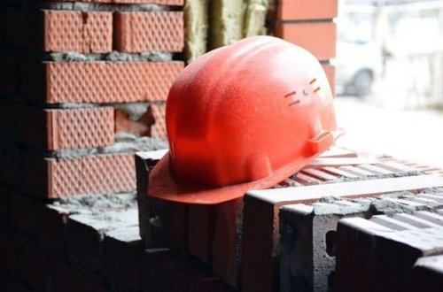 Abşeronda daş karxanasında fəhlənin beli sınıb