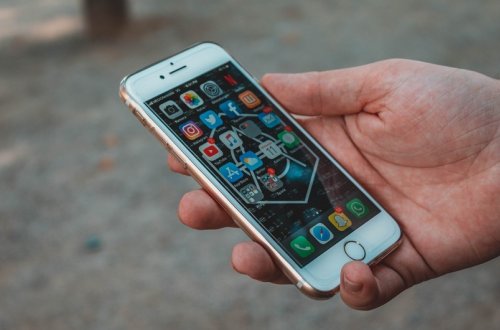 Azərbaycana gətirilən telefonların qeydiyyata alınmasına görə yeni rüsumlar I oxunuşda təsdiqlənib