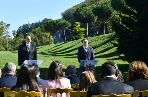 Azərbaycan Prezidenti və Gürcüstanın Baş naziri mətbuata bəyanatlarla çıxış edirlər