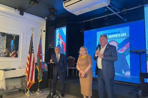 NYU-YORKDA “HEYDƏR ƏLİYEV HƏYATININ 100 ANI” KİTABININ TƏQDİMATI KEÇİRİLDİ