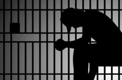 Ömürlük məhkumu azadlığa çıxaracağını demişdi - Özü həbs edildi