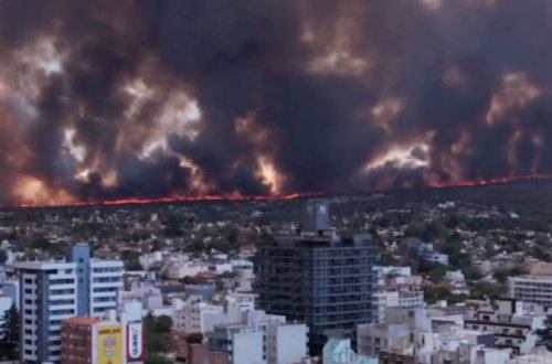 Argentinada uğursuz şəkildə dəmlənən qəhvə səbəbindən şəhər alovlara büründü - VİDEO