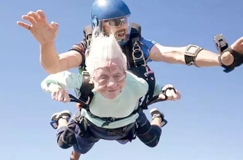 104 yaşındq rekordçu dünyasını dəyişdi