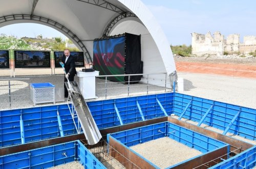 Prezident Füzuli şəhərində üçüncü yaşayış kompleksinin təməlini qoyub