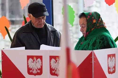 Polşada 30 milyon seçici səsverməyə gedir