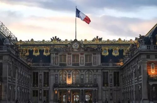 Fransada yenidən bomba xəbərdarlığı: Versal sarayı BOŞALDILIR