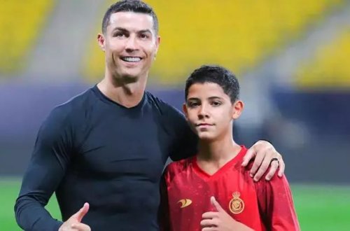 Cristiano Ronaldonun oğlu Ronaldo Jr. Əl-Nəsr imzaladı