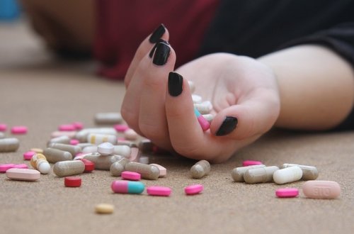 Sumqayıtda gənc qadın intihara cəhd edib