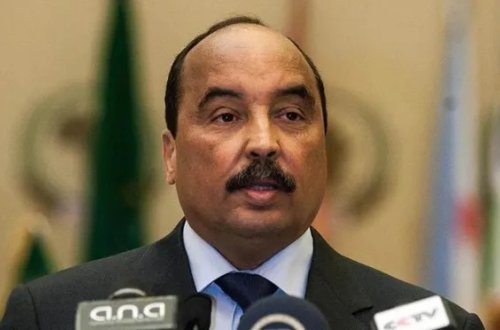 Korrupsiyada ittiham olunan sabiq prezidentə 20 il həbs cəzası istənilib