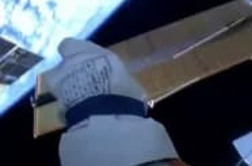 Rus kosmonavtları 7 saat 41 dəqiqəlik kosmos səyahəti həyata keçiriblər