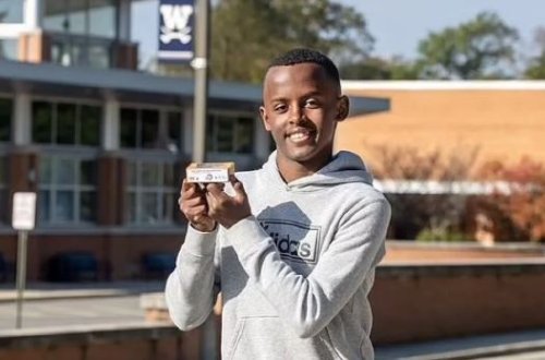 Tibb dünyasında ilk: 14 yaşlı şagird dəri xərçəngini müalicə edən sabun hazırladı