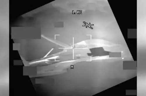 Çin təyyarəsi ABŞ bombardmançısının 3 metrinə yaxınlaşıb