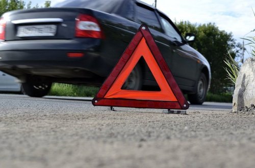 Biləsuvarda yük və minik avtomobilləri toqquşub, xəsarət alanlar var