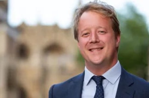 Qəzzada atəşkəs çağırışı edən siyasətçi vəzifəsindən uzaqlaşdırıldı