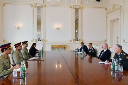Prezident İlham Əliyev Pakistan Silahlı Qüvvələrinin Quru Qoşunları komandanını qəbul edib