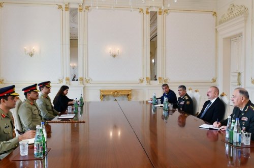 Quru Qoşunları komandanı: 