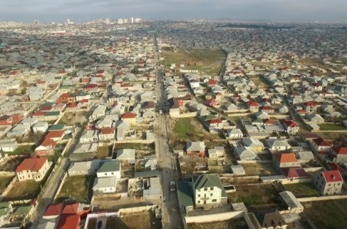 Bakıda bu evlərin qiyməti ucuzlaşır: “Orada heç kim yaşamaq istəməyəcək”
