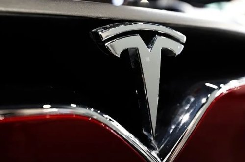 Tesla Almaniyadakı fabrikində işçilərin maaşlarını artırır