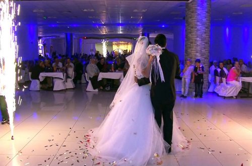 Azərbaycanda bəy öz toy məclisində qonağı döydü