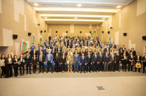 “ASAN xidmət”də çalışan 300-ə yaxın şəhid ailə üzvü və qazilər ilə birgə Zəfər Günü qeyd edilib