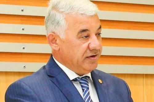 Misilsiz nümunə- Natiq Qasımovun bayraq sevgisi 