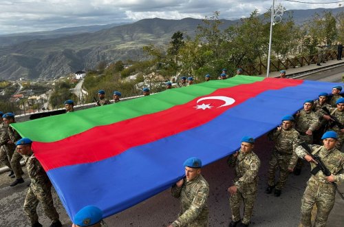 Laçında Zəfər günü ilə bağlı yürüş keçirilib (FOTO)
