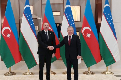 В Ташкенте состоялась встреча президентов Азербайджана и Узбекистана