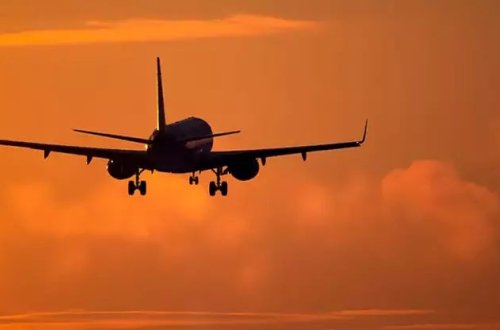 Vaşinqtonda uçuşa qadağan zonanı pozan təyyarə qəzaya uğrayıb