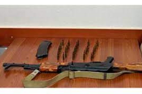 Yevlax sakinlərindən silah-sursat və narkotik götürülüb