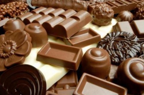 Bakıda kişi marketdən 175 manatlıq şokolad oğurladı - FOTO