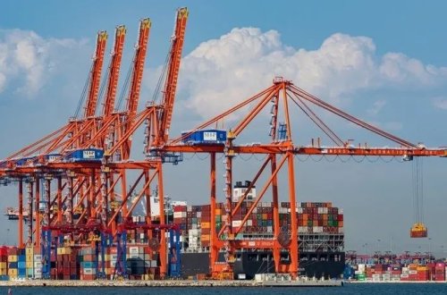 Rusiyanın xarici ticarət profisiti 104 milyard dollara düşüb