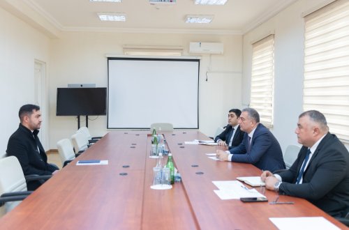 Kənd təsərrüfatı nazirinin müavini Elçin Zeynalov Göygöldə vətəndaşları qəbul edib