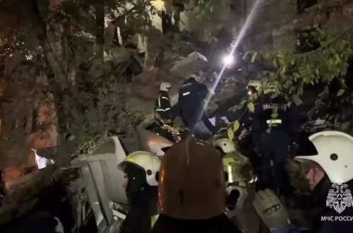 Rusiyanın Həştərxan şəhərində ev uçub: 1 ÖLÜ VAR