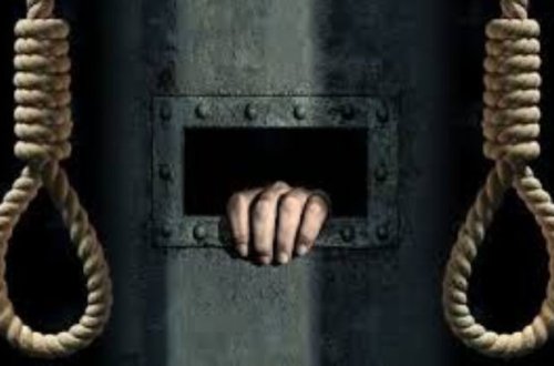 İranda daha üç məhbus edam edildi - FOTO